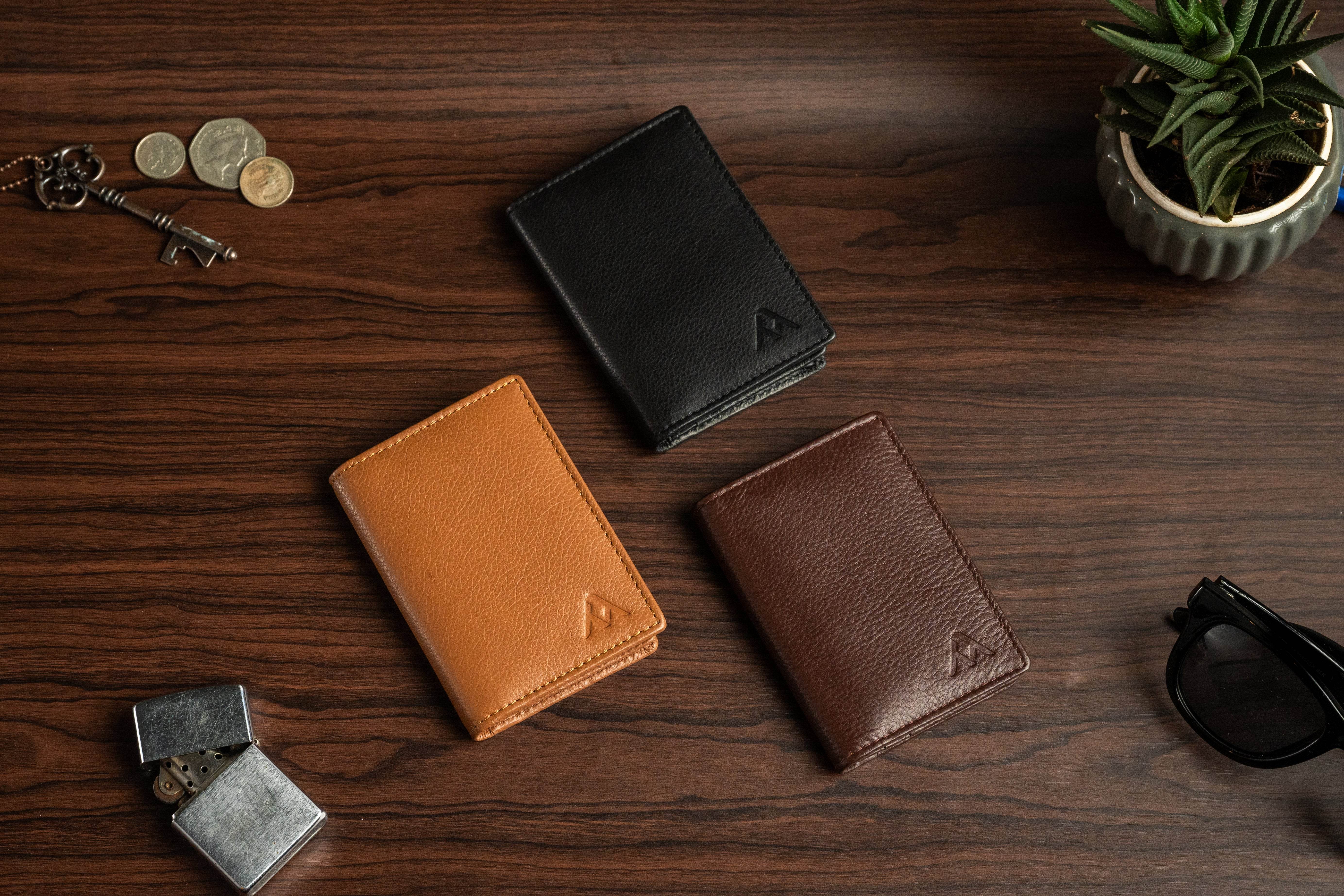 Bifold Leather Card Holder – Slim & High Capacity - Tom Tanners