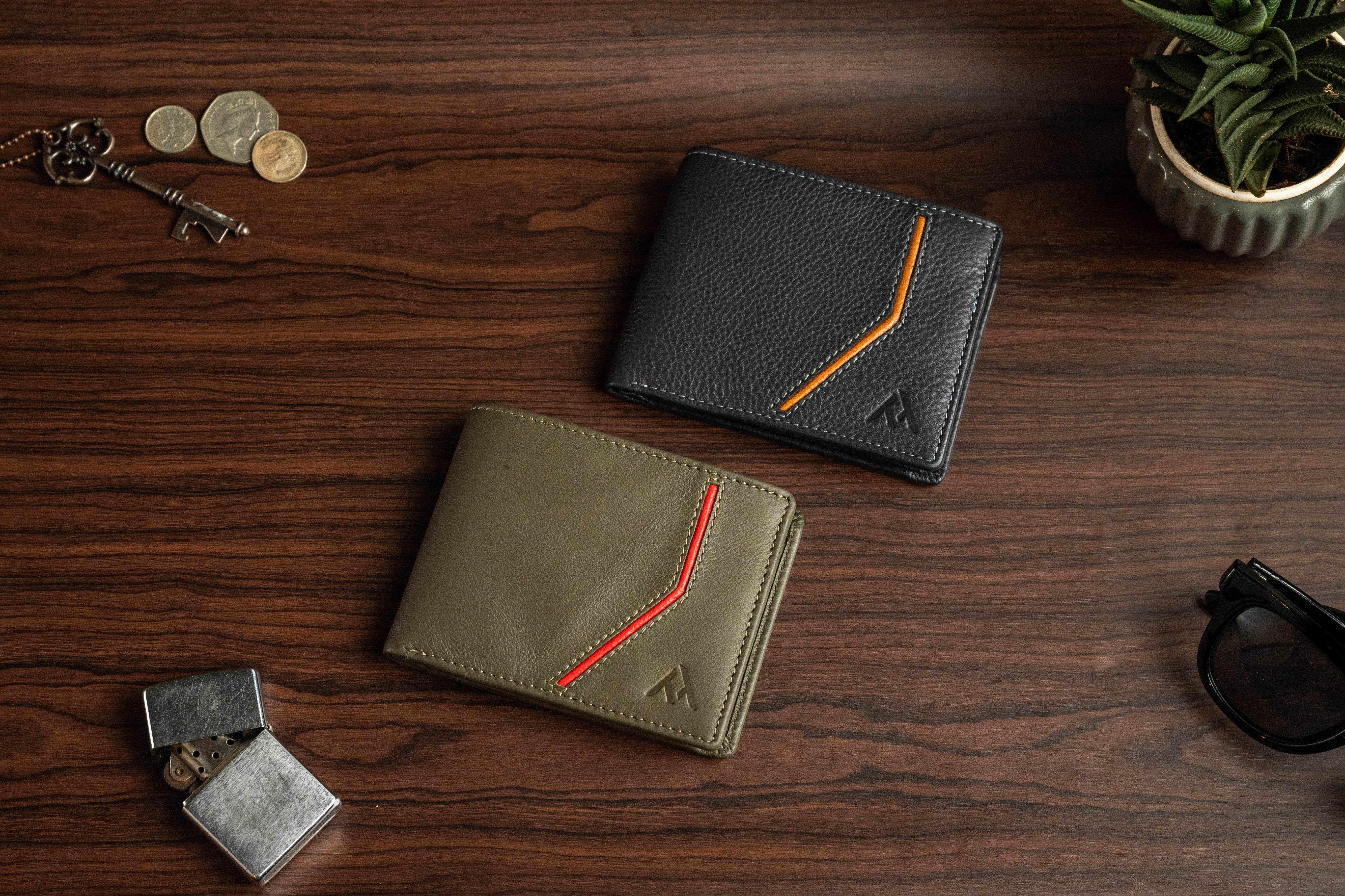 Men’s Designer Bifold Wallet with Extra Capacity - Tom Tanners
