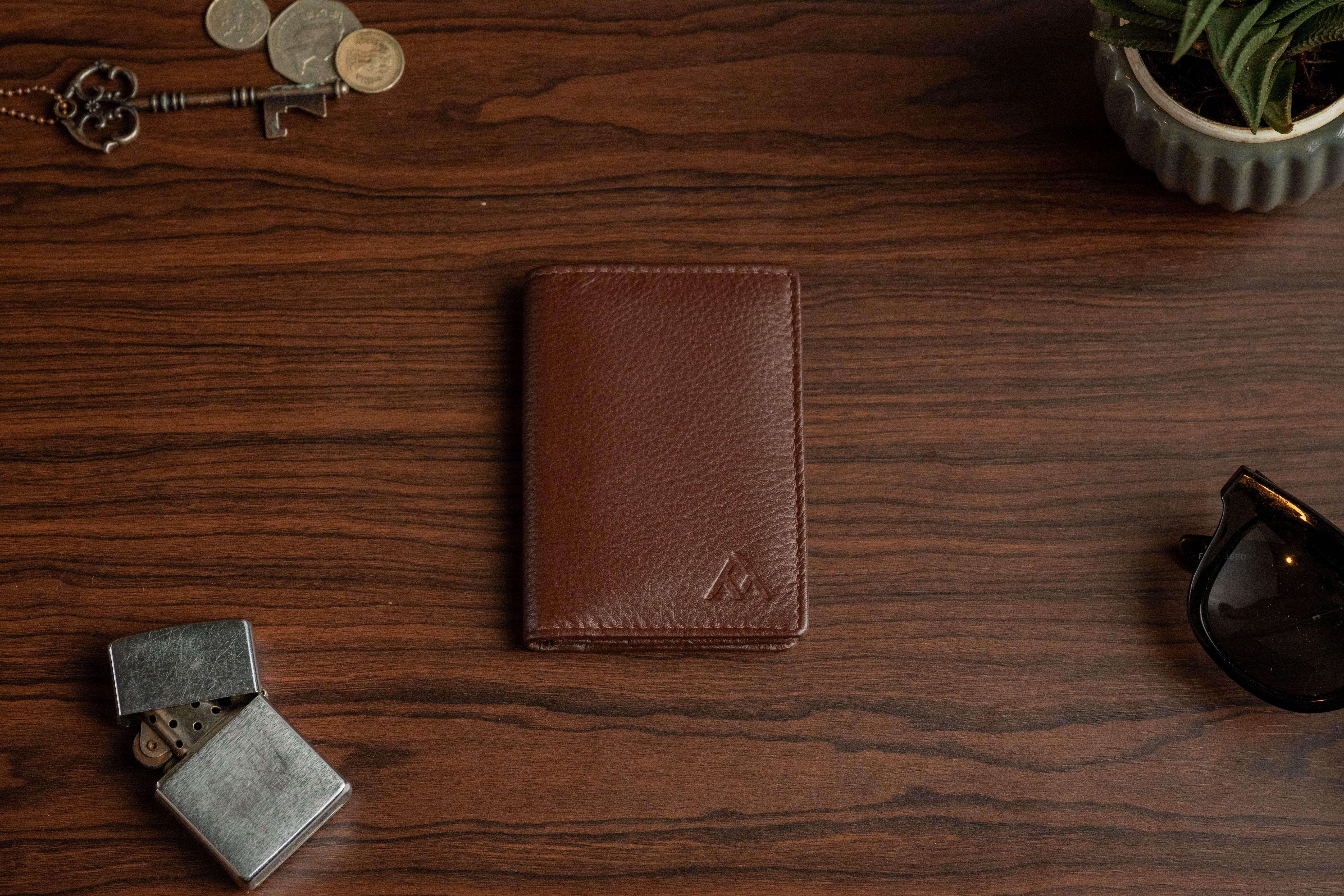 Bifold Leather Card Holder – Slim & High Capacity - Tom Tanners