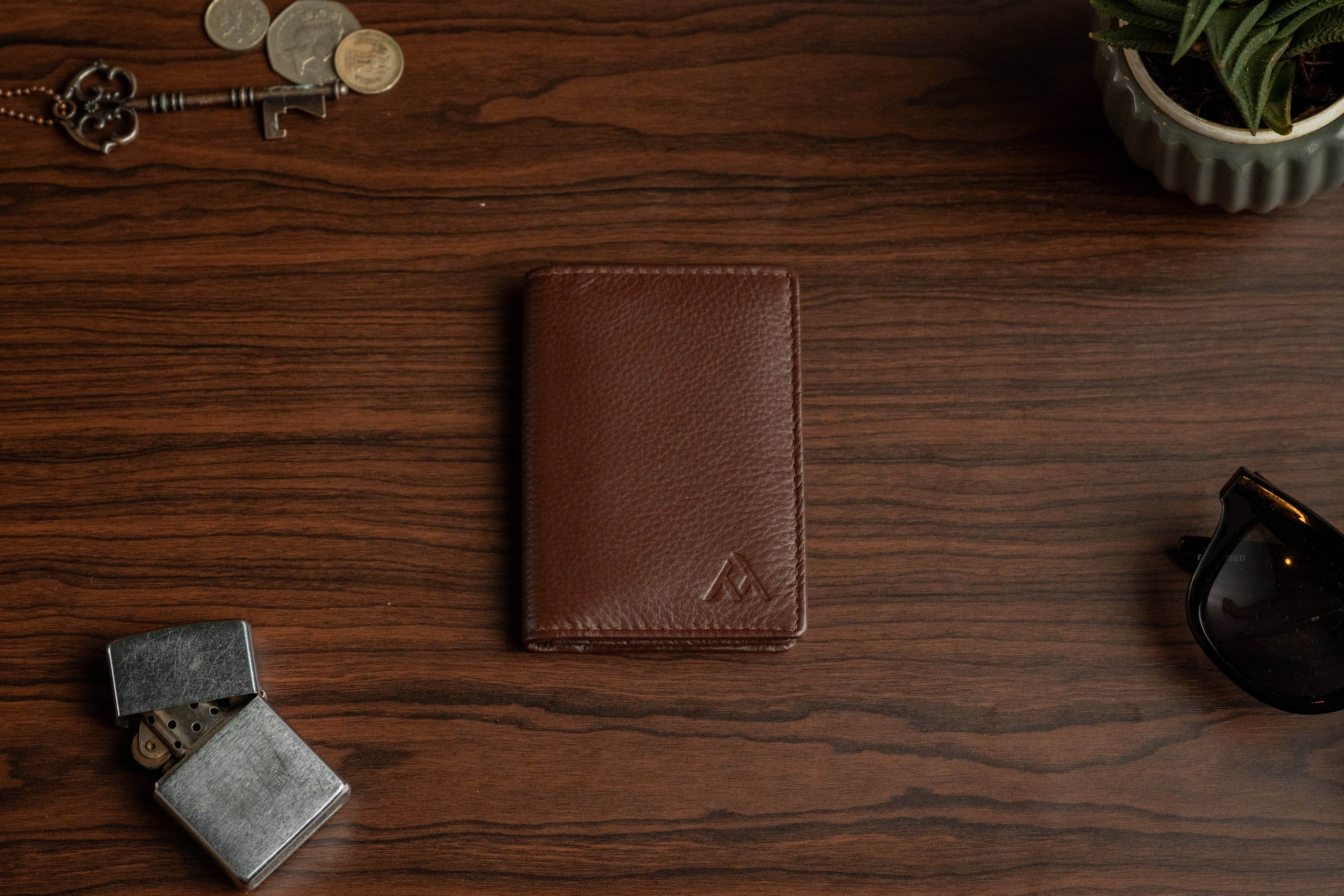 Bifold Leather Card Holder – Slim & High Capacity - Tom Tanners