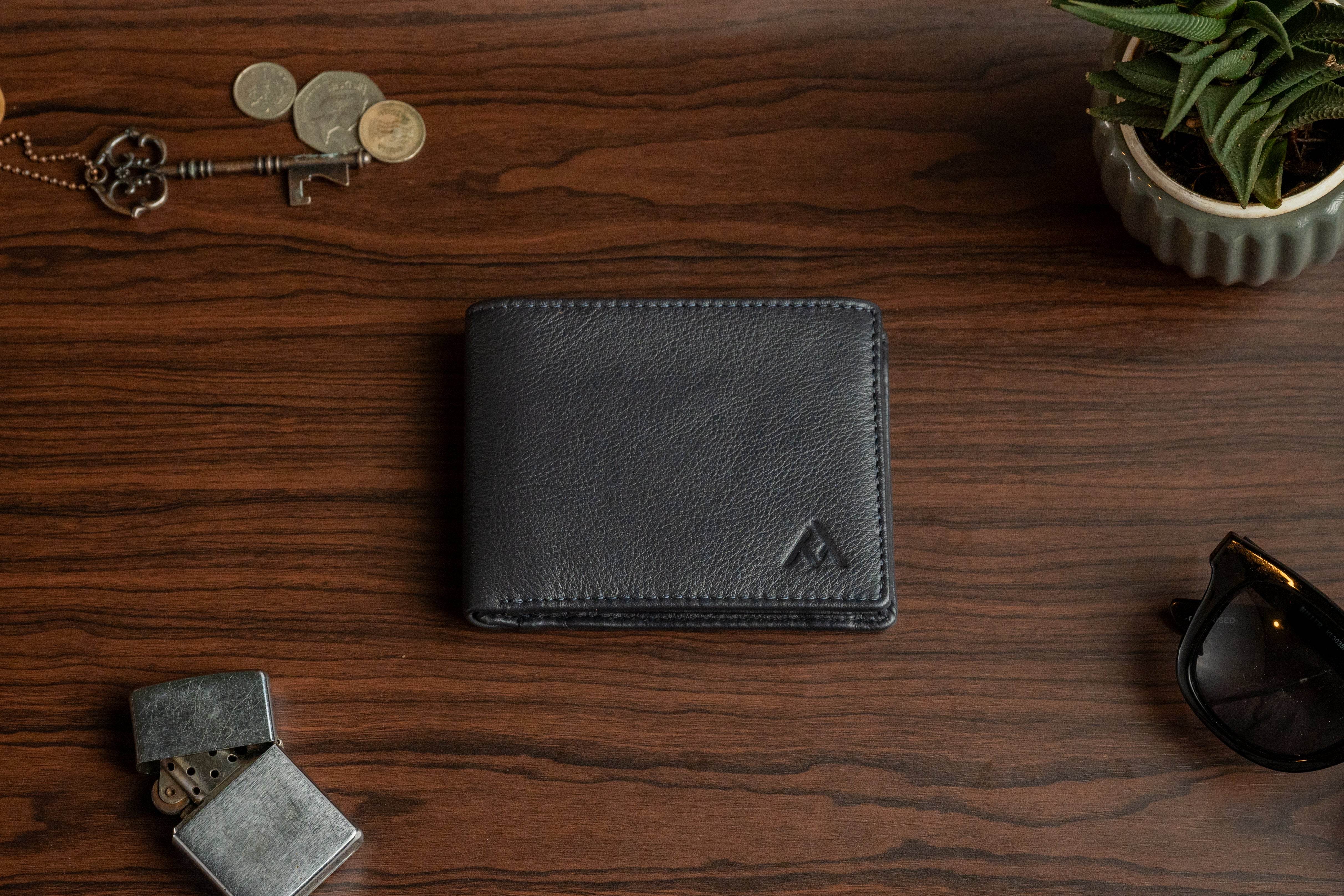 Men’s Classic Wallet with Zip & Secured Flap - Tom Tanners