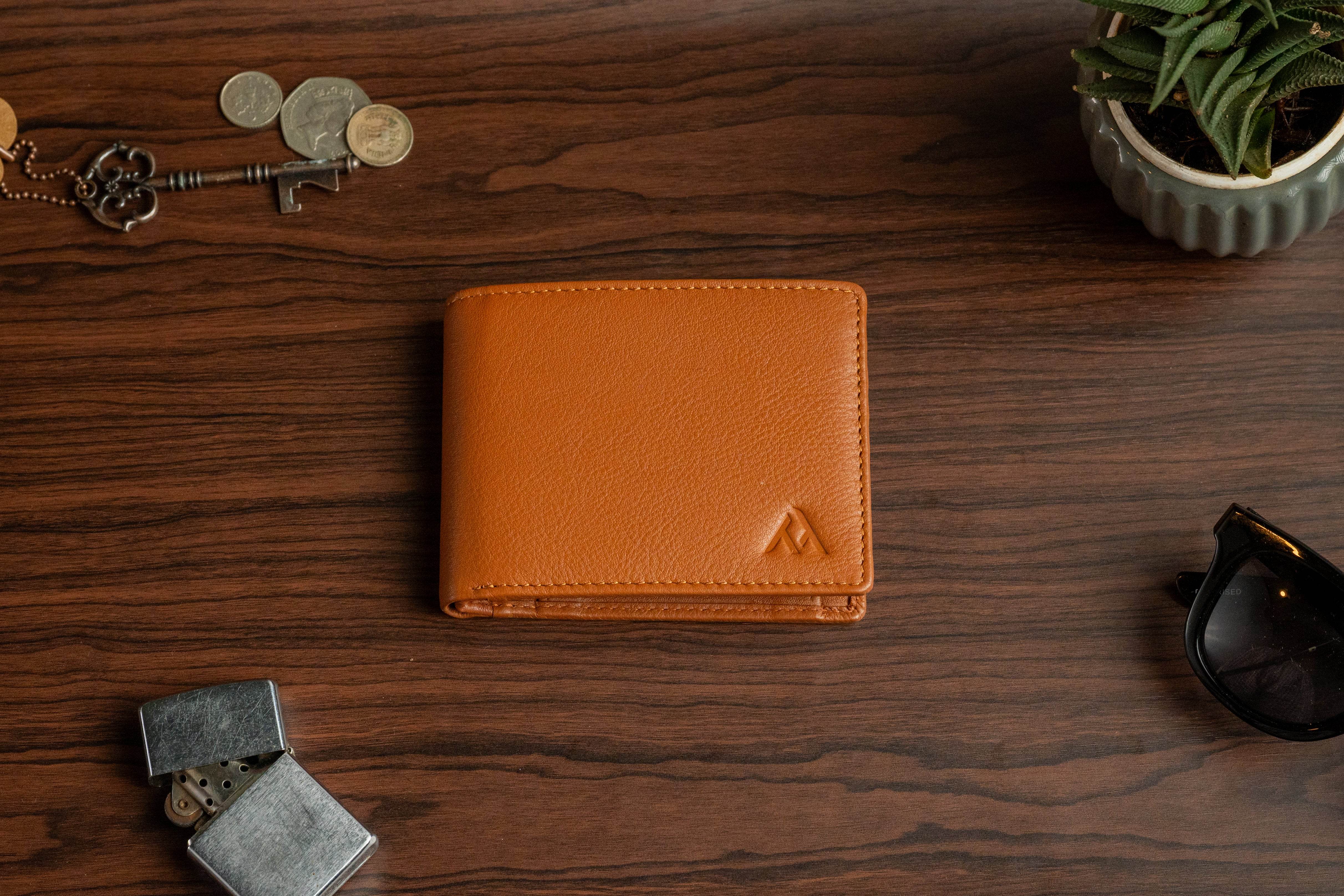 Men’s Classic Wallet with Zip & Secured Flap - Tom Tanners