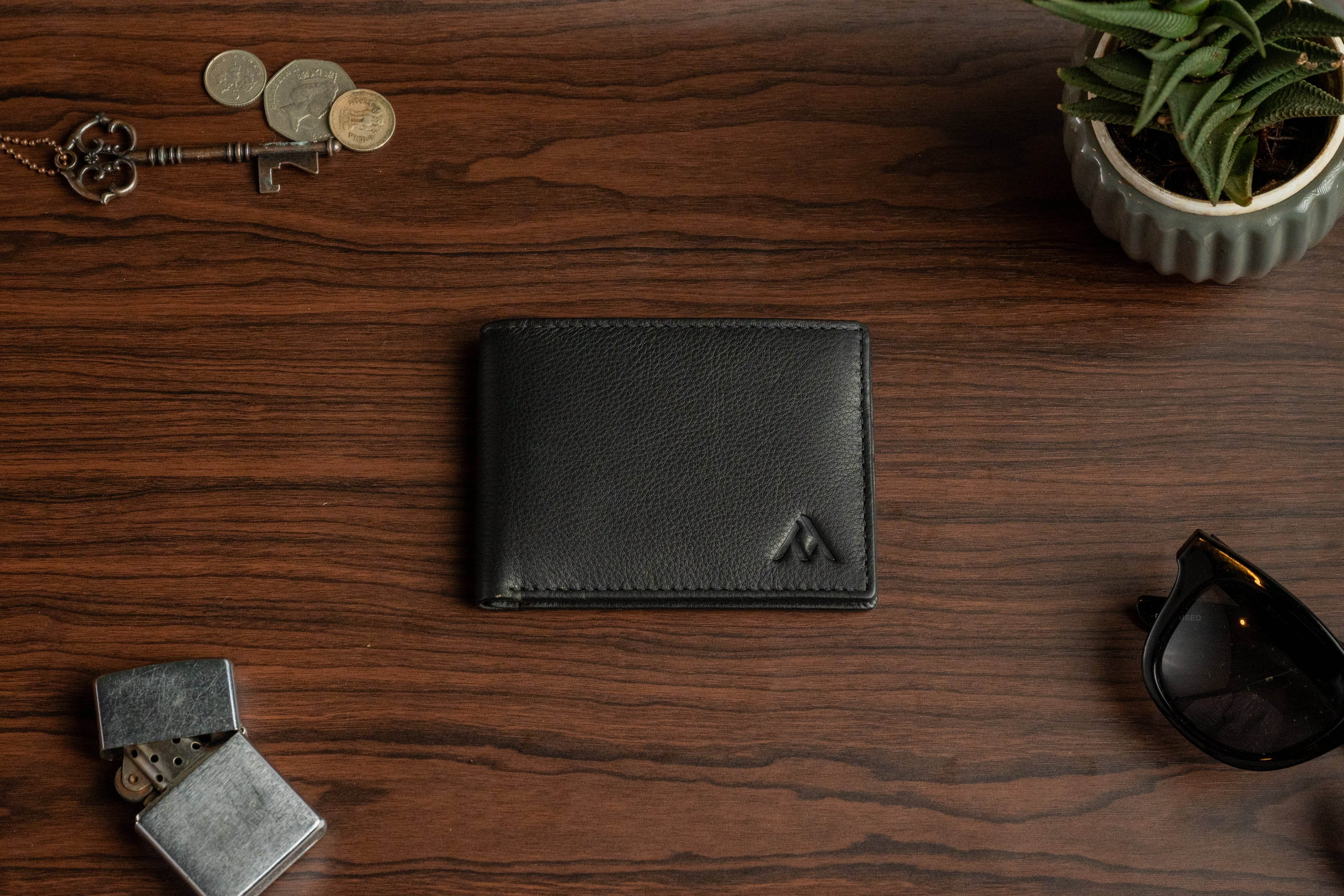 Men’s Bifold Wallet – Genuine Leather – RFID Protected - Tom Tanners