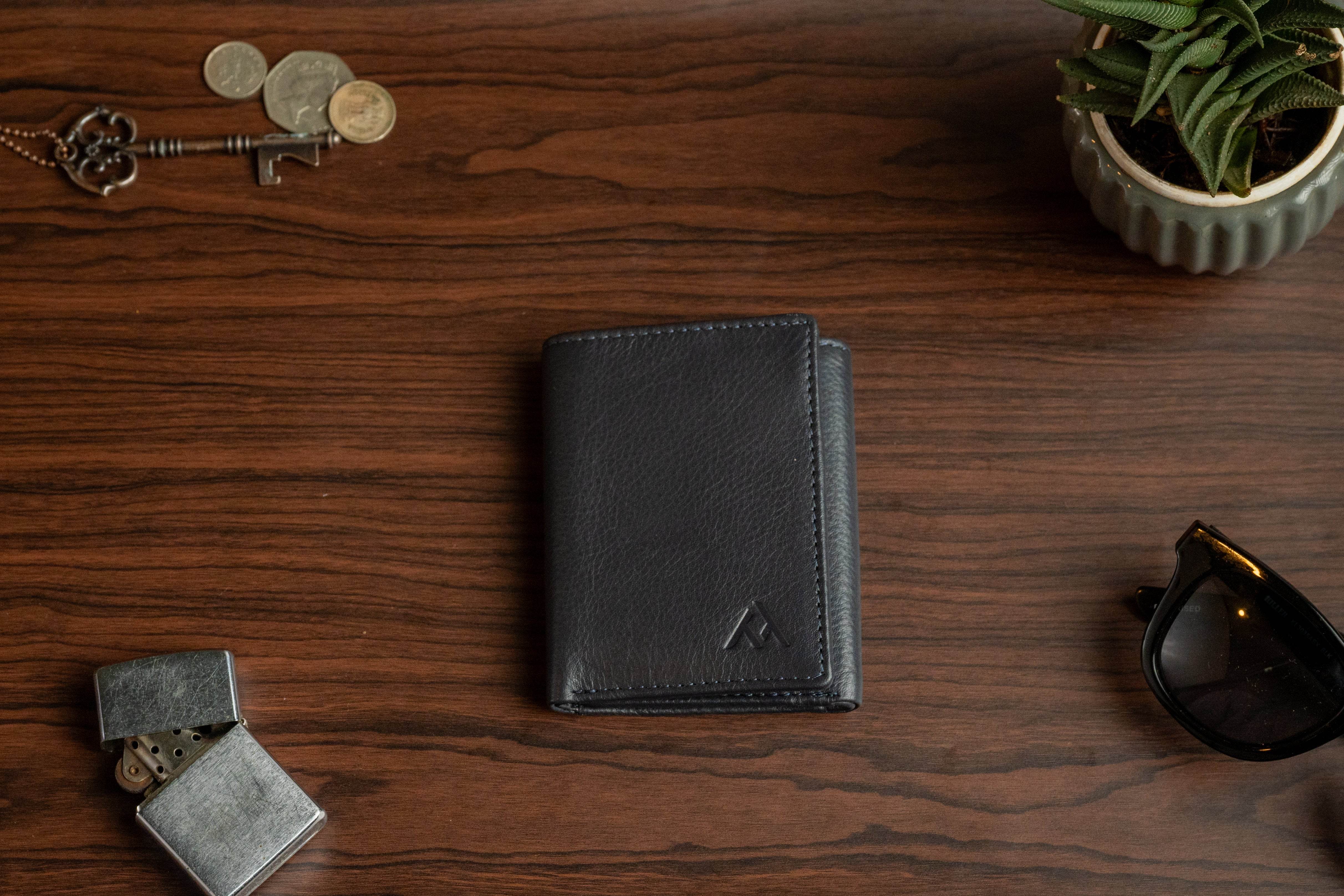 Men’s Trifold Leather Wallet - Tom Tanners