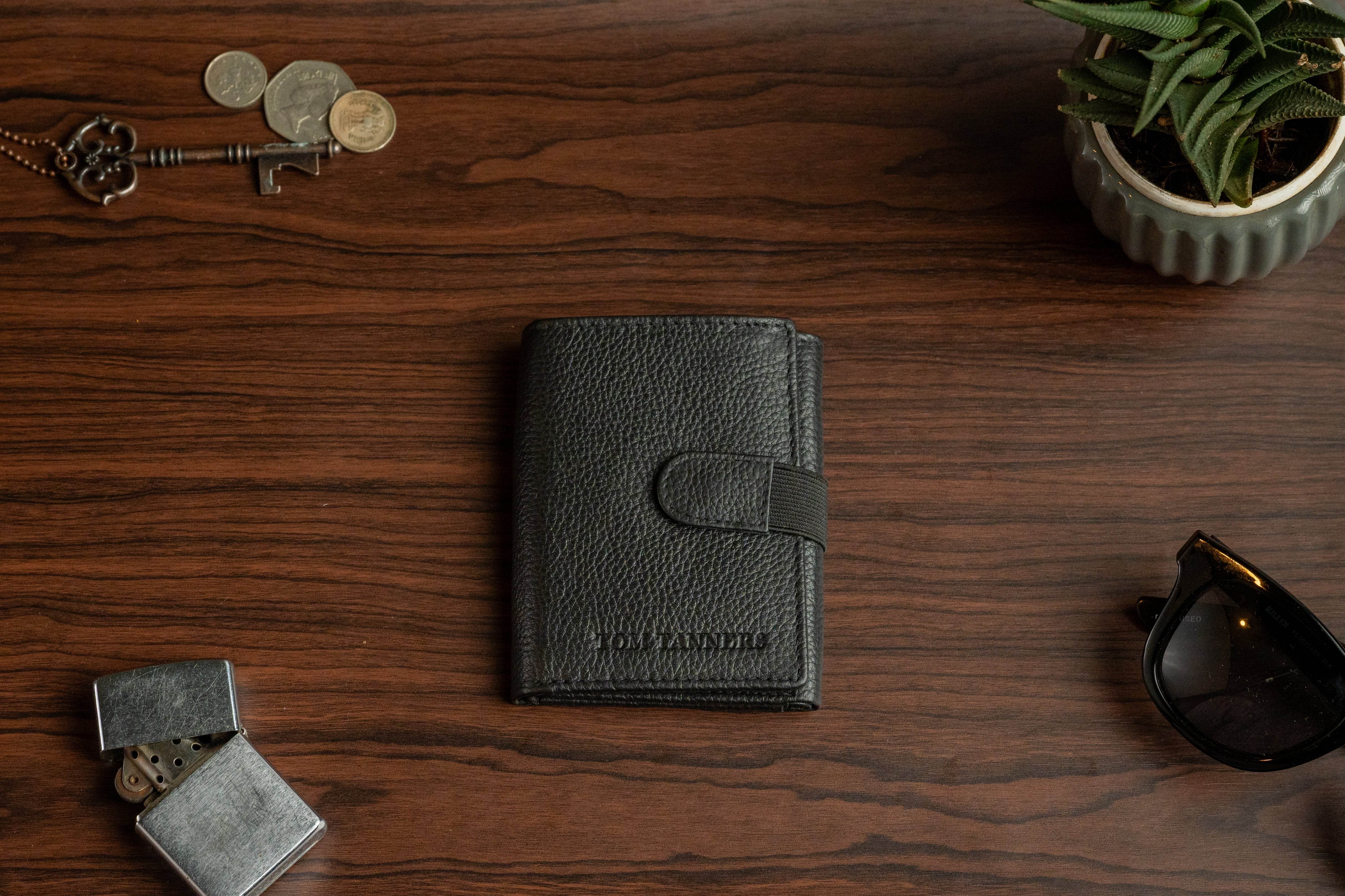 Men’s Trifold Wallet with Extra Card Flap & Elastic Closure - Tom Tanners