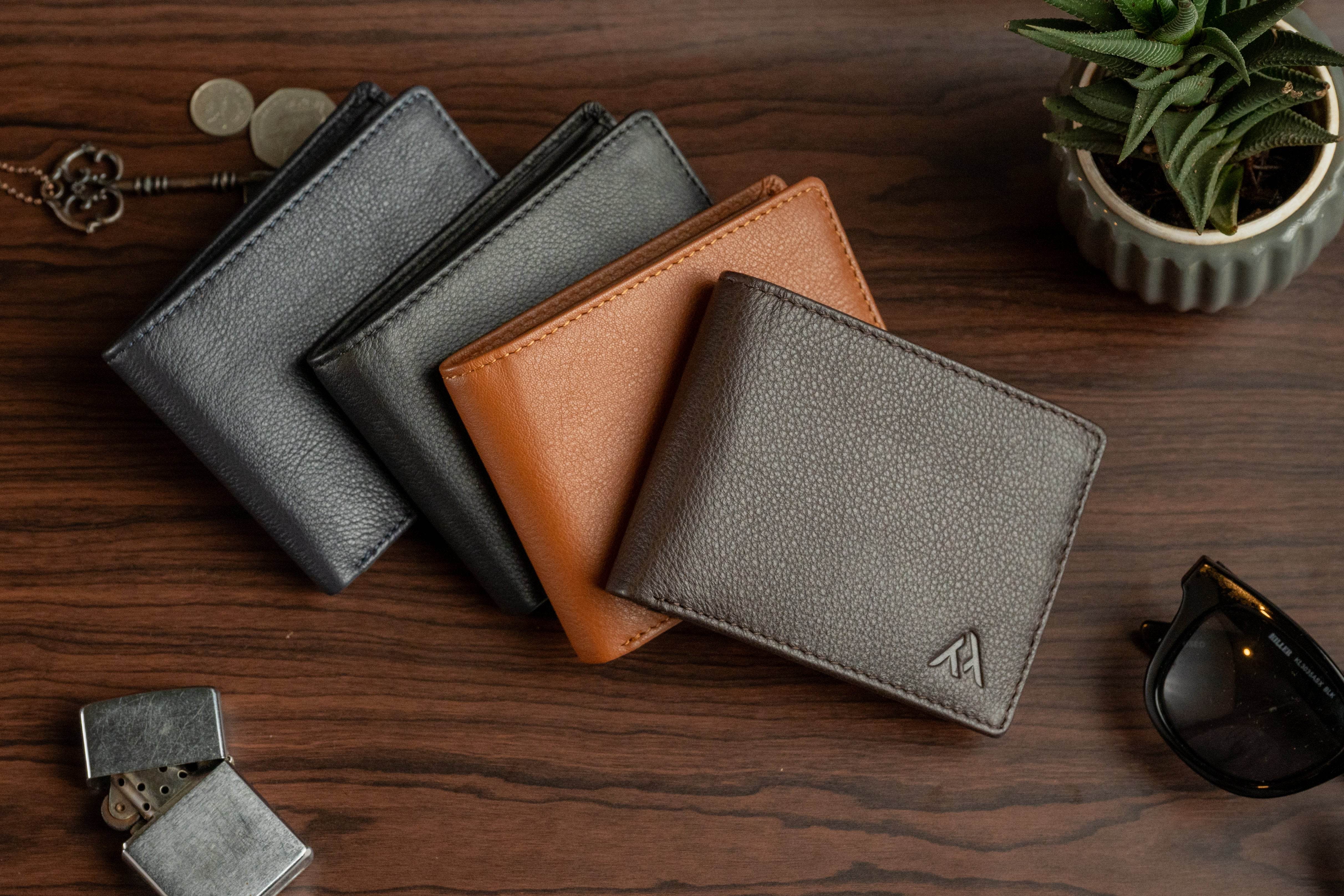 Men’s Classic Wallet with Zip & Secured Flap - Tom Tanners