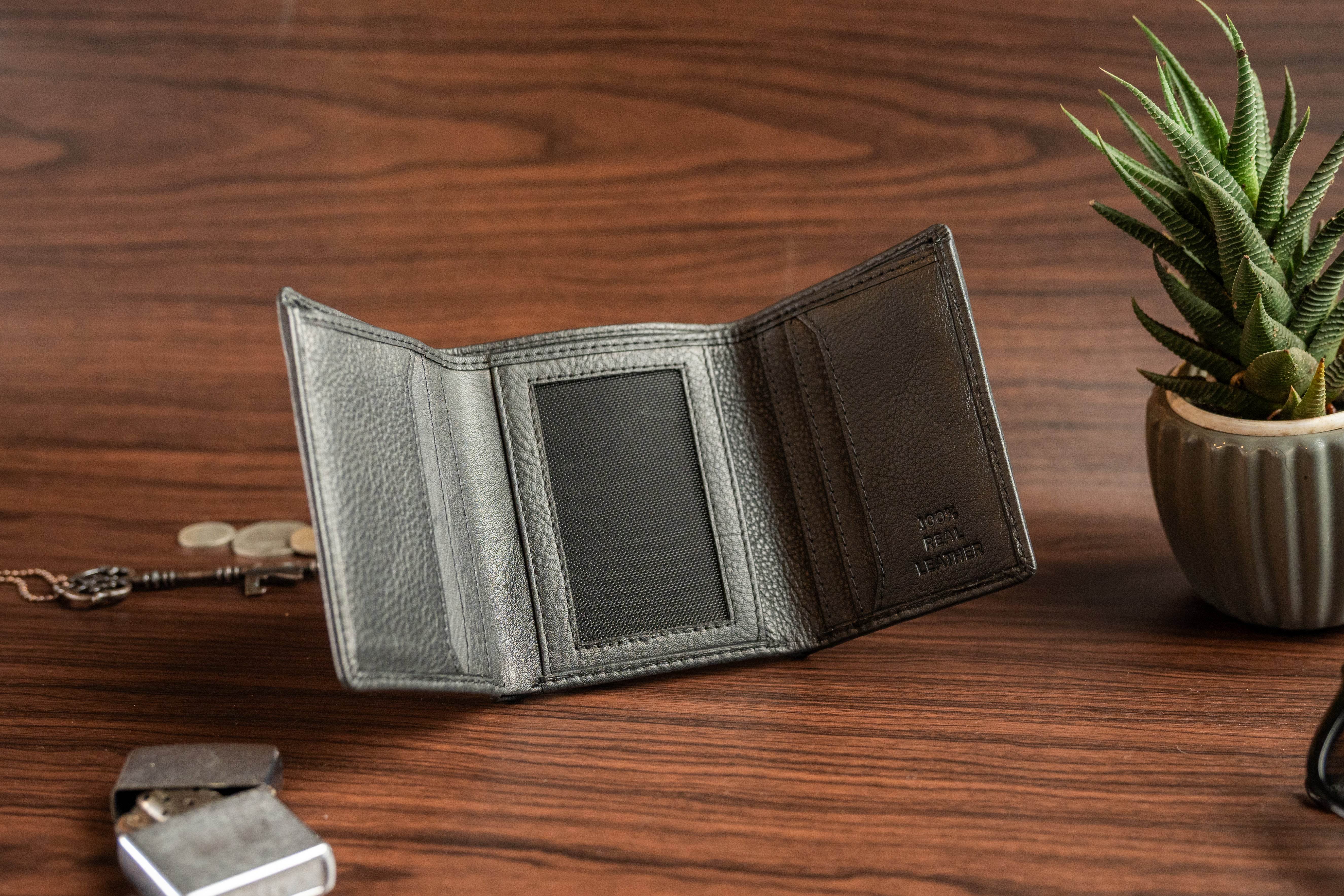 Men’s Trifold Leather Wallet - Tom Tanners