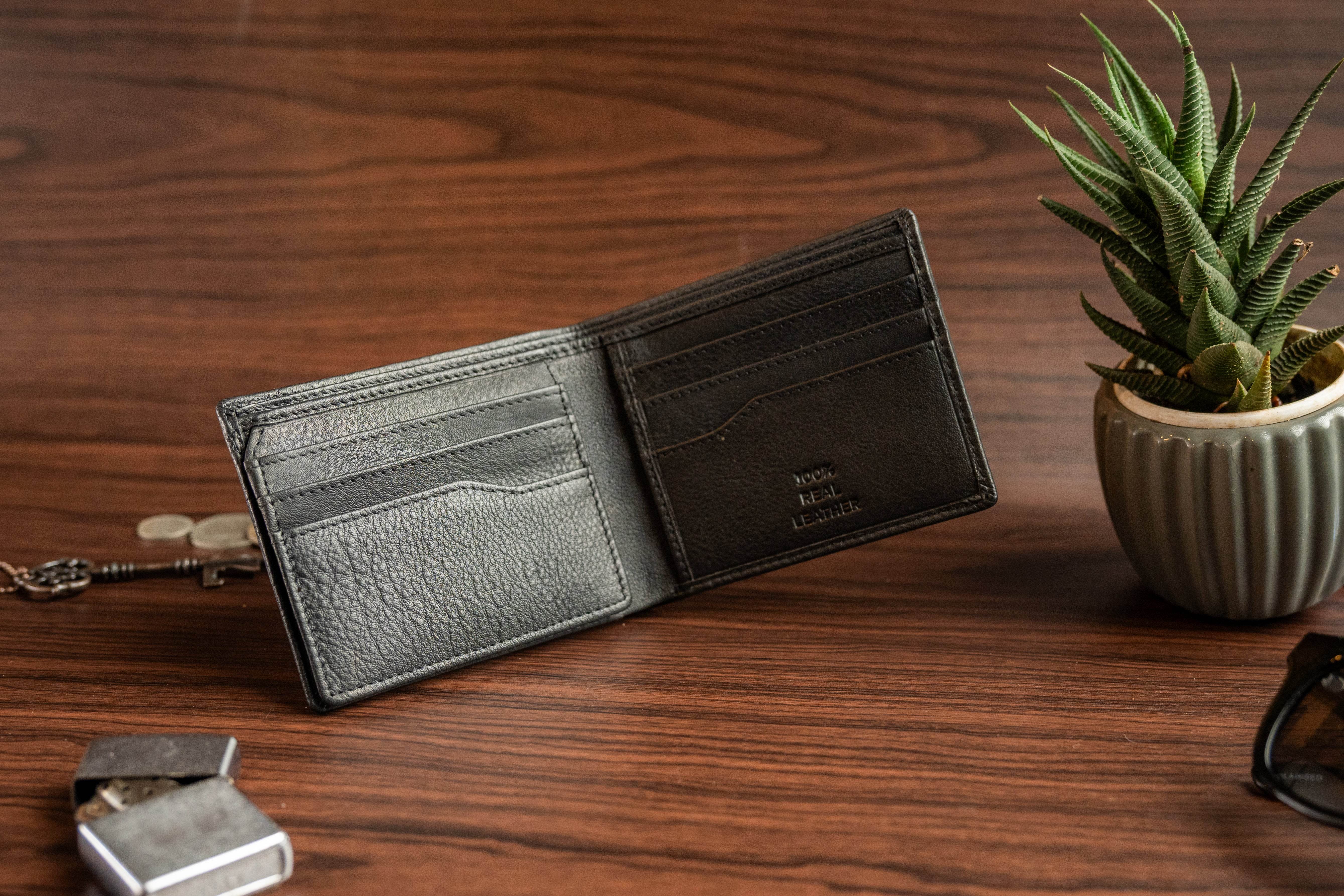 Men’s Bifold Wallet with High Card Capacity - Tom Tanners