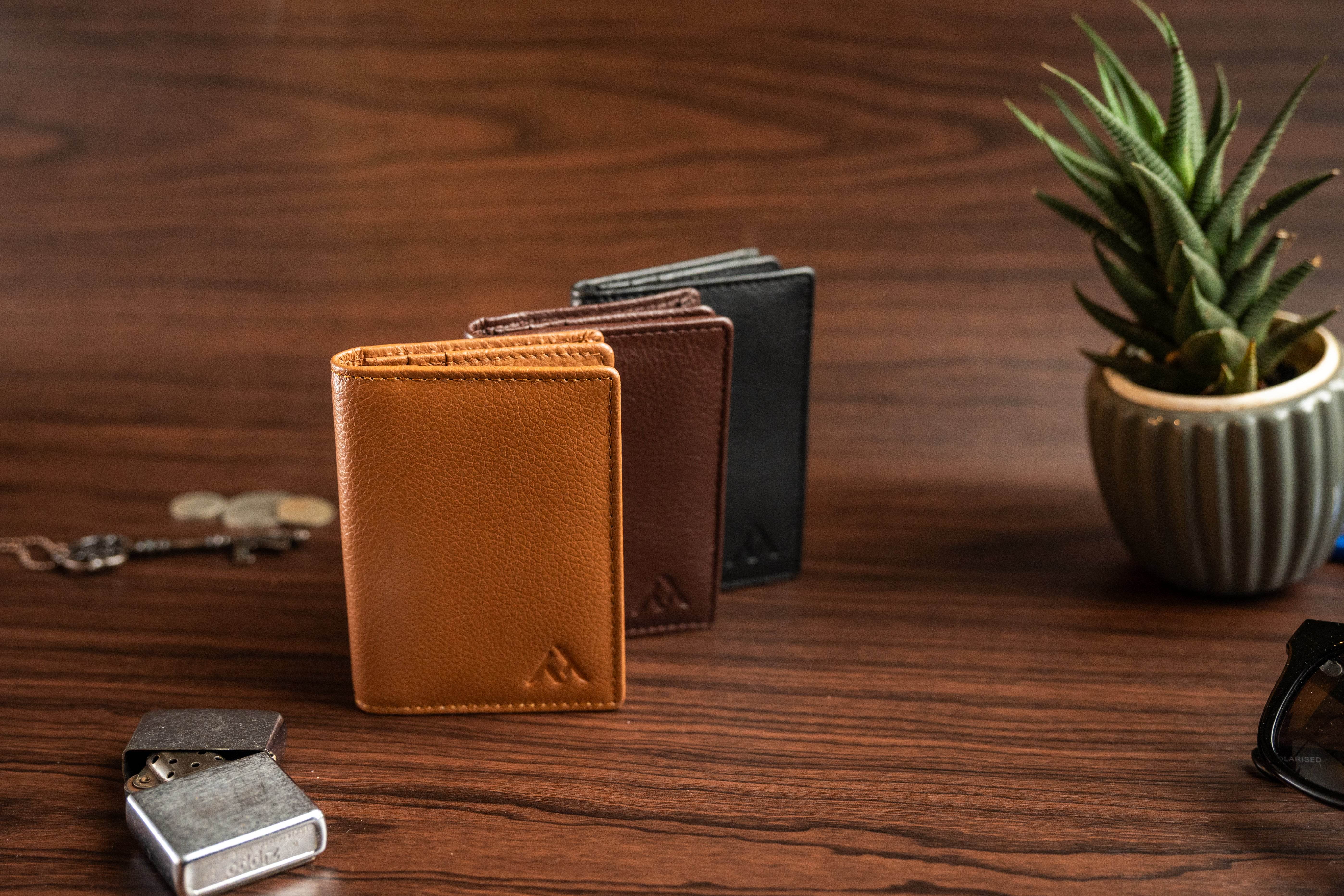 Bifold Leather Card Holder – Slim & High Capacity - Tom Tanners